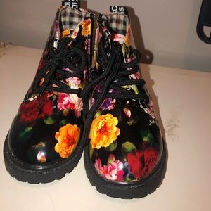 Floral toddler boots